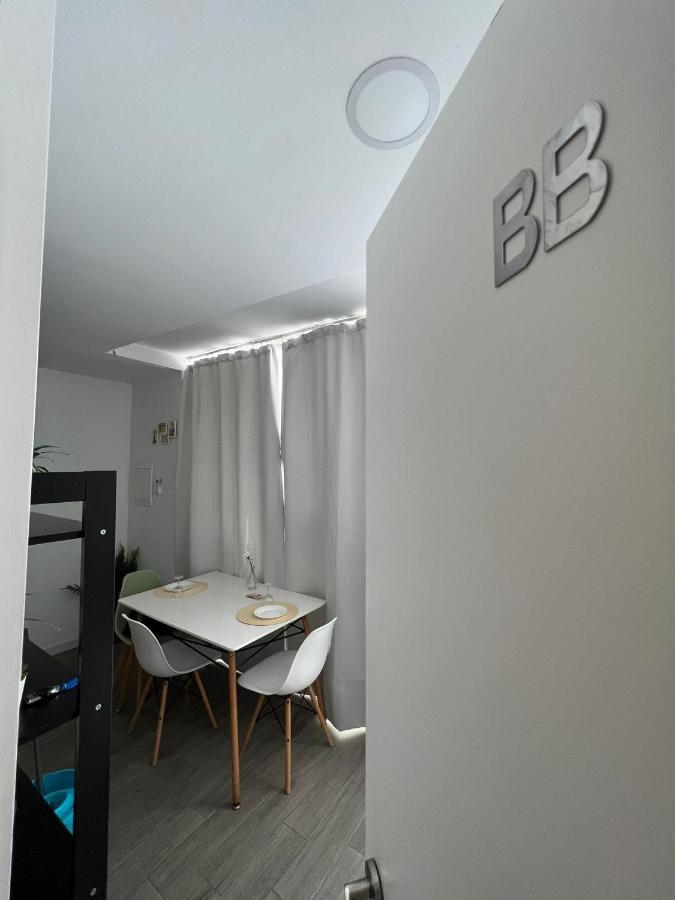 Coqueto Apartamento Nuevo En Pleno Centro De Algeciras Bb Chambre photo
